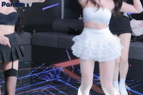 10d654957aa196f95cedee3ab63bb019_1782984585_7969.gif