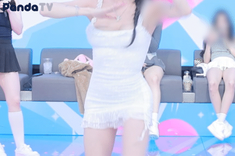78ec653fa5e3026c3b977c3b43484359_1783418811_956.gif