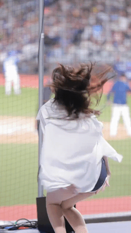 4a15b921eaec7d788a90e1ca3e41c888_1786600947_377.gif